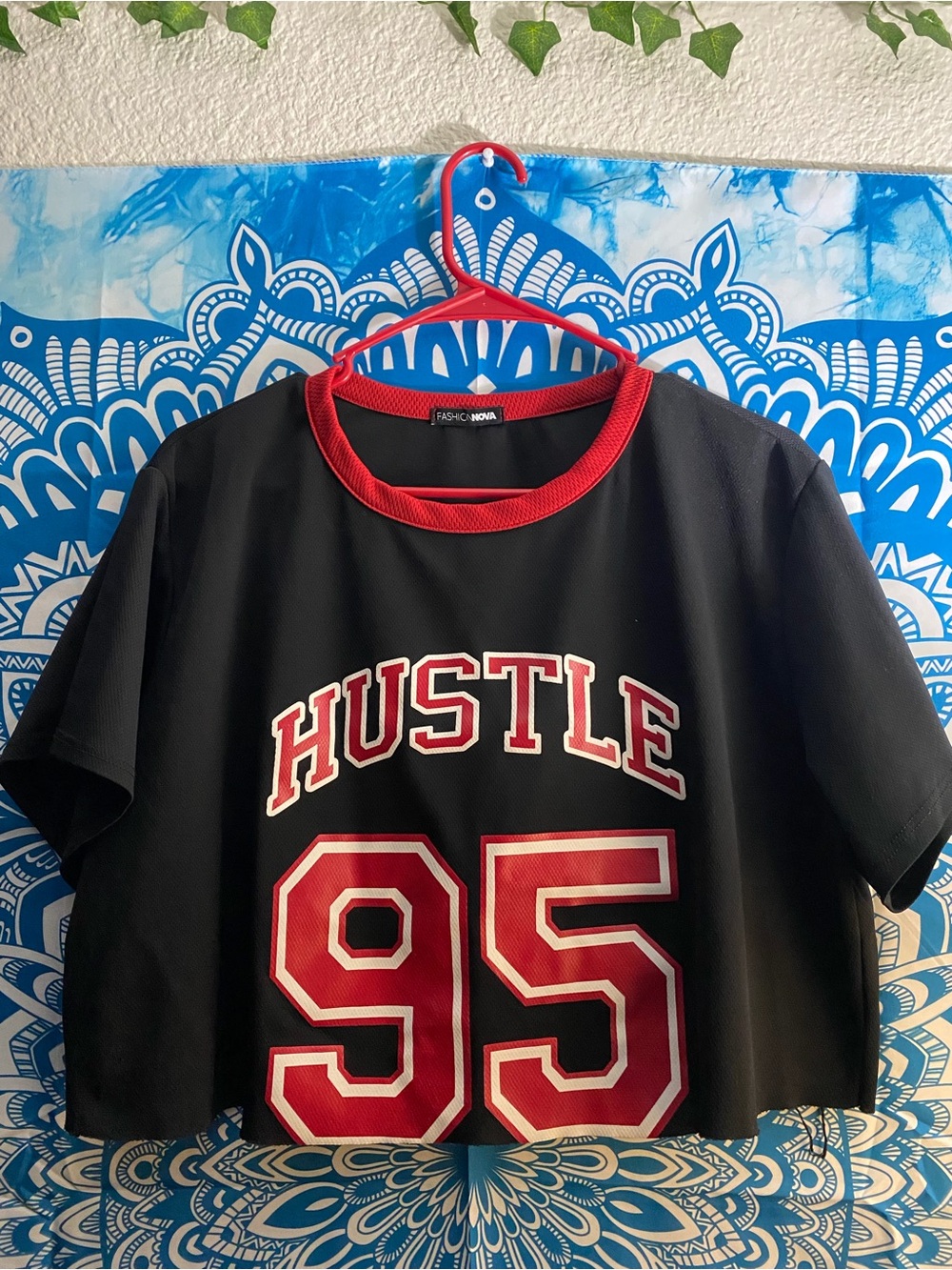 Fashion Nova Kids Black & Red 'Hustle 95' Crop Tee